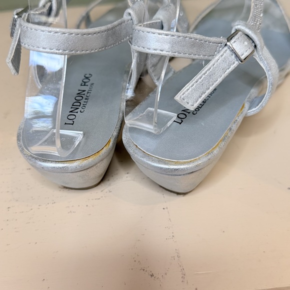 Silver sandals for special occasion - Picture 6 of 6
